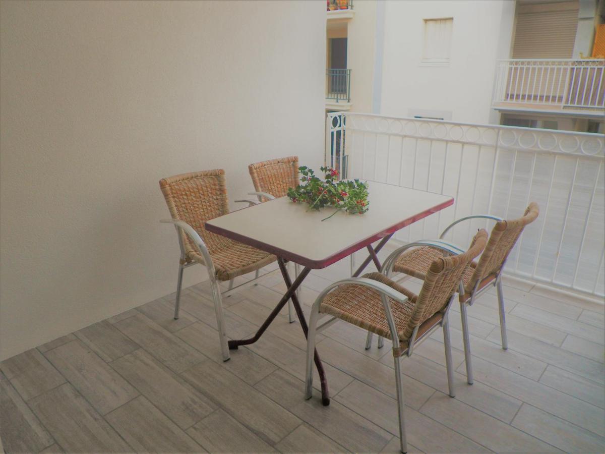 Amarine Joli T3 Centre Ville Terrasse Parking Et Velos Sète Eksteriør billede